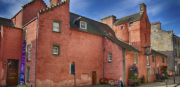 Abbot House in Dunfermline by Dkardokas